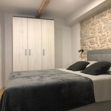 Apartman Blue Moon Split- Free Parking Eksteriør billede
