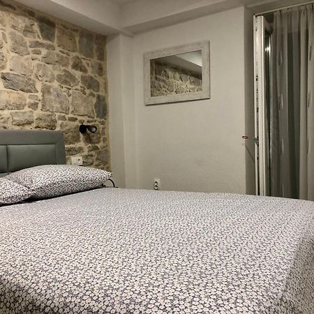 Apartman Blue Moon Split- Free Parking Eksteriør billede