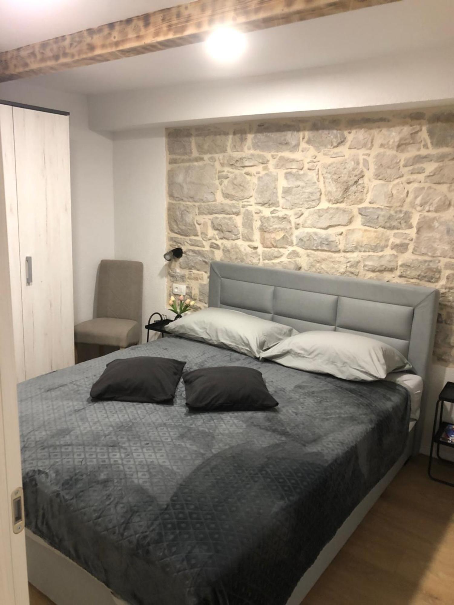 Apartman Blue Moon Split- Free Parking Eksteriør billede
