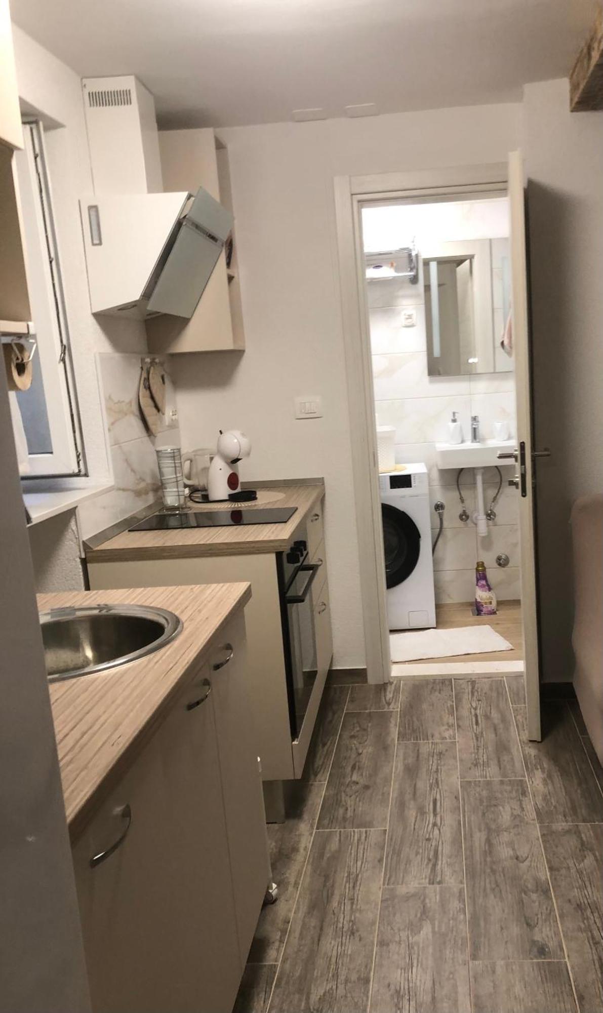 Apartman Blue Moon Split- Free Parking Eksteriør billede