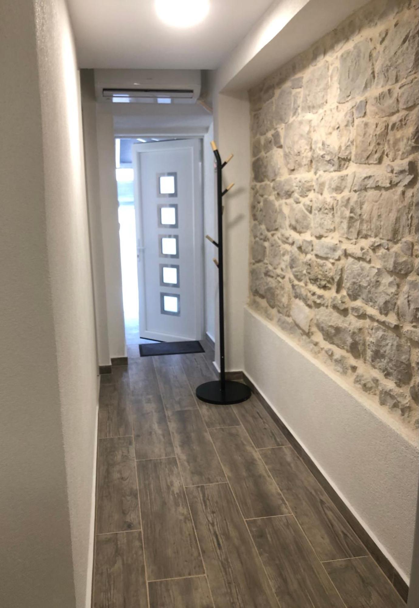 Apartman Blue Moon Split- Free Parking Eksteriør billede