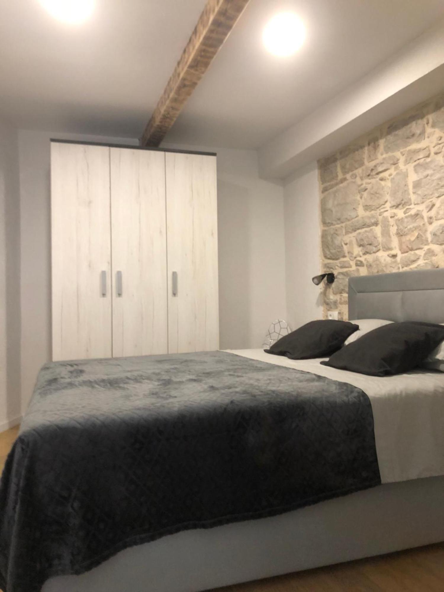 Apartman Blue Moon Split- Free Parking Eksteriør billede