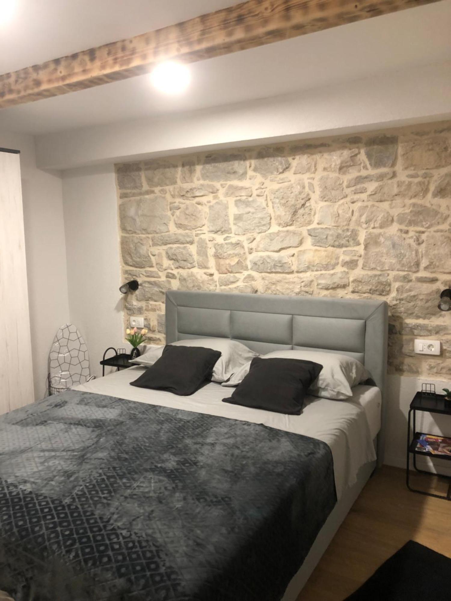 Apartman Blue Moon Split- Free Parking Eksteriør billede